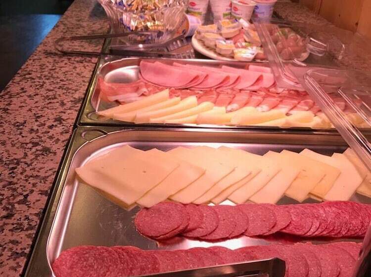 Отель Restaurant Gemünden