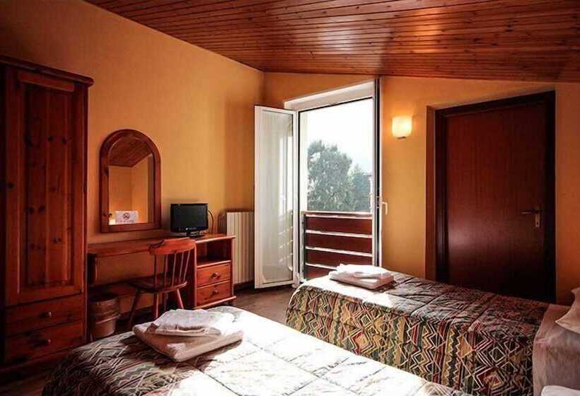 בית מלון כפרי Ristorante Sporting Club