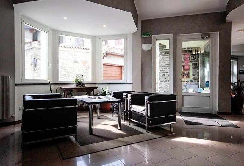 בית מלון כפרי Ristorante Sporting Club