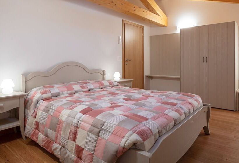 בית מלון כפרי Agriturismo I Comelli