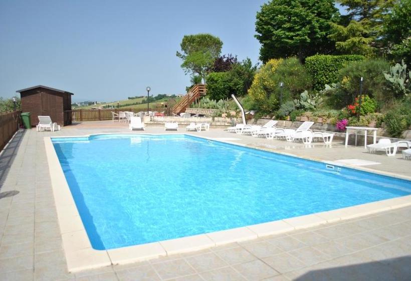 فندق ريفى Agriturismo Oasi Belvedere