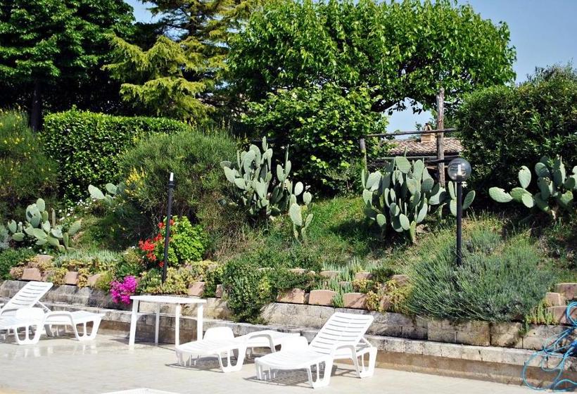 فندق ريفى Agriturismo Oasi Belvedere