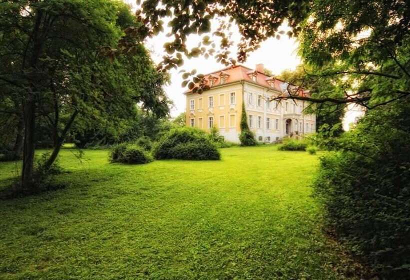 Отель Schloss Stülpe