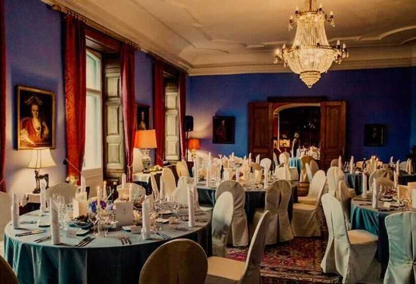 Отель Schloss Stülpe