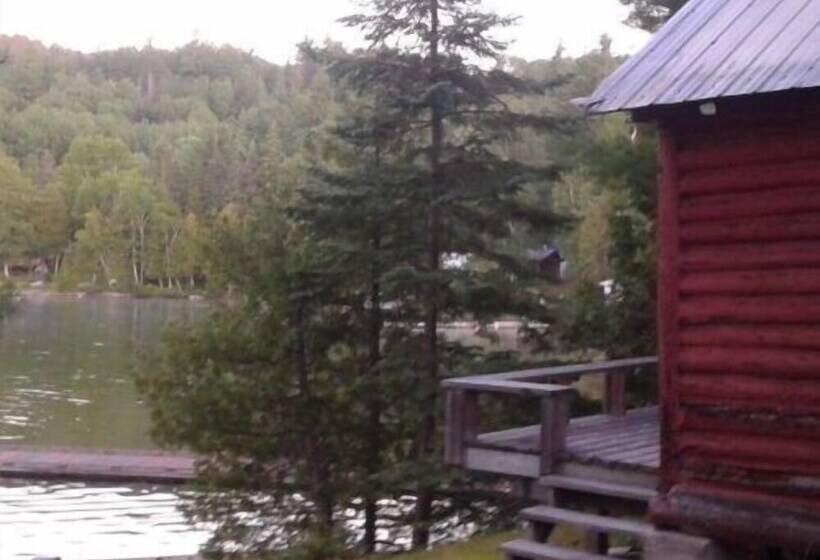 Lodge On The Point