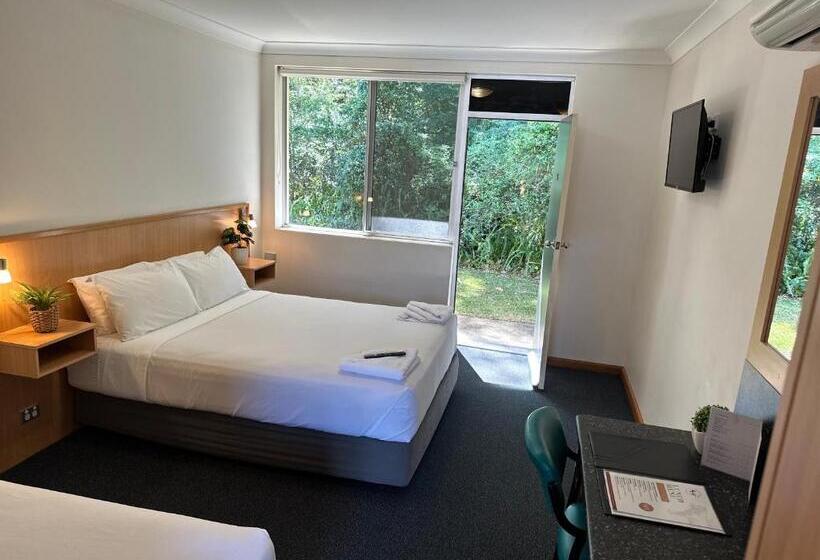 مُتل Bull And Bush