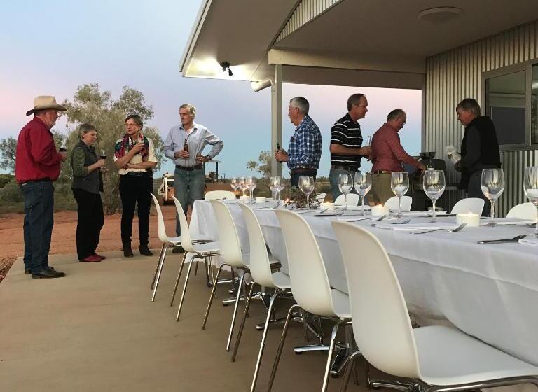 מוטל Cooper's Country Lodge