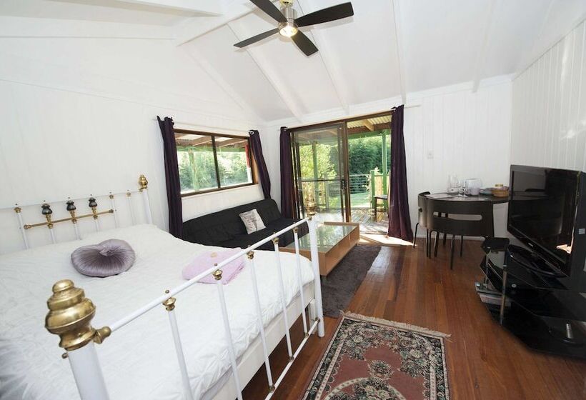 Nimbin Waterfall Retreat