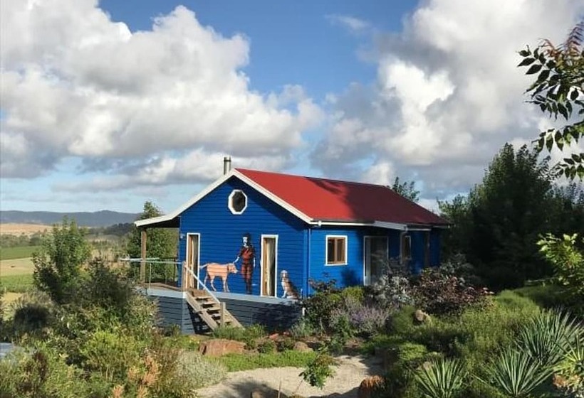 Outlook Hill Vineyard Cottages