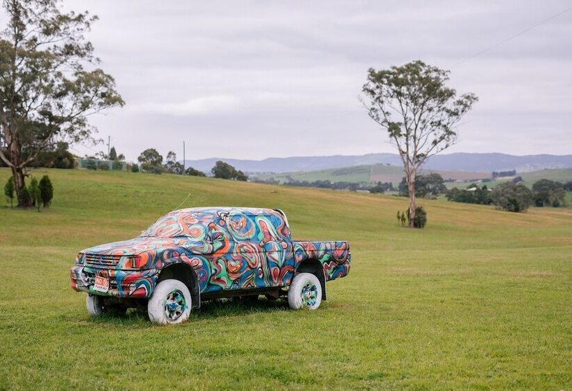 Outlook Hill Vineyard Cottages