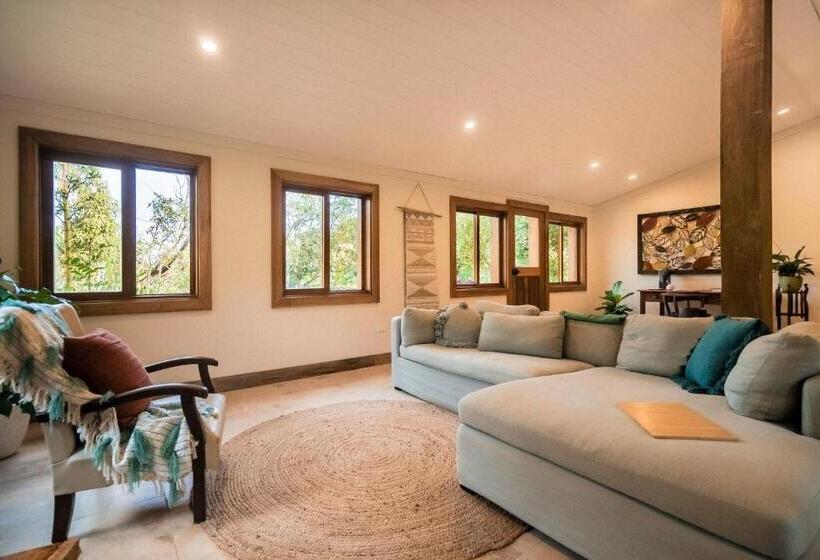 Palm Grove Rainforest Retreat