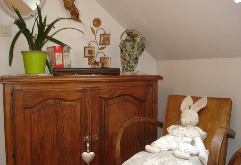 פנסיון Chez Marraine