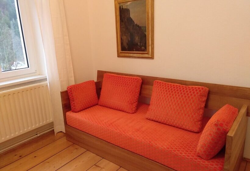 ペンション Die Burg Schöna   In A National Park