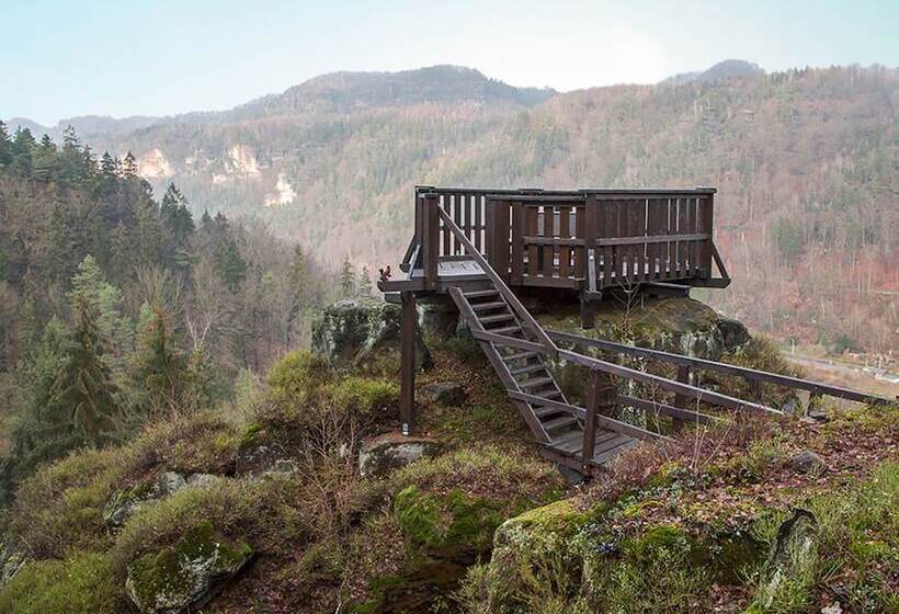 ペンション Die Burg Schöna   In A National Park