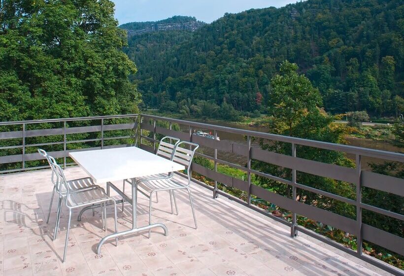 ペンション Die Burg Schöna   In A National Park