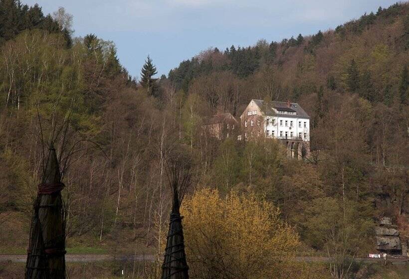 ペンション Die Burg Schöna   In A National Park