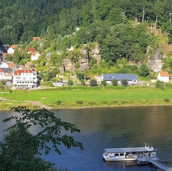 ペンション Die Burg Schöna   In A National Park