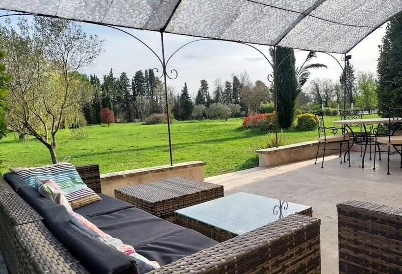 Пансион La Bastide Des Amouriers