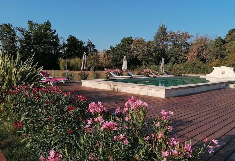 Пансион La Bastide Des Amouriers