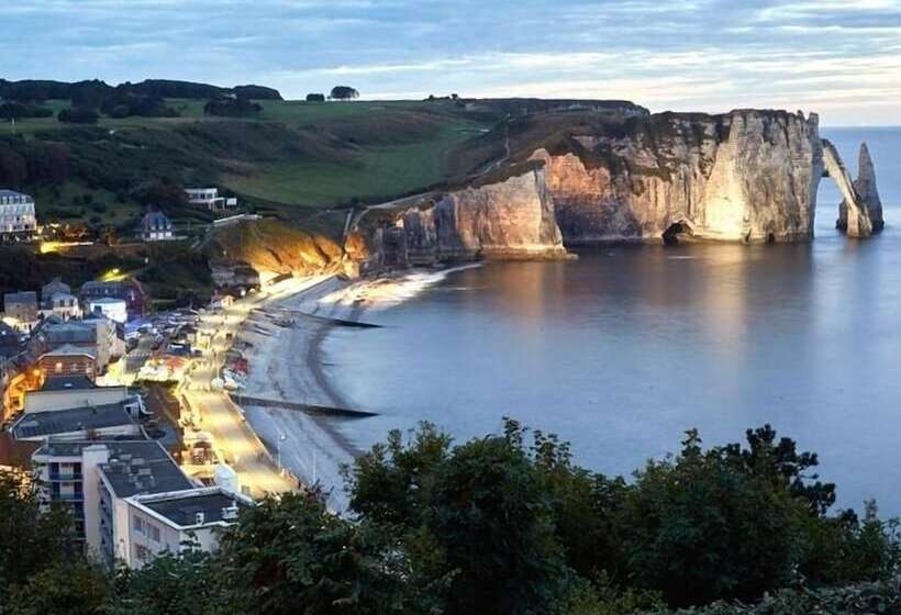 ペンション Le Domaine Des Platanes