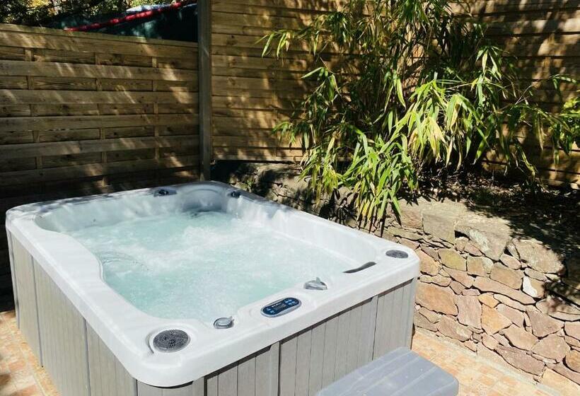 Пансион Le Patio Bleu