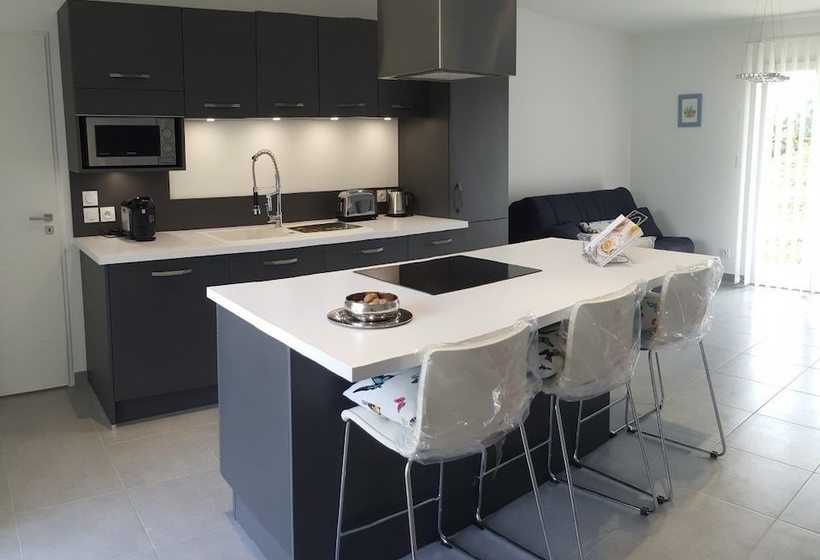 膳宿费 Notre Bastide Maison Et Table D Hôtes Sur Réservation, Piscine, Climatisation, Jacuzzi, Prise Pour V