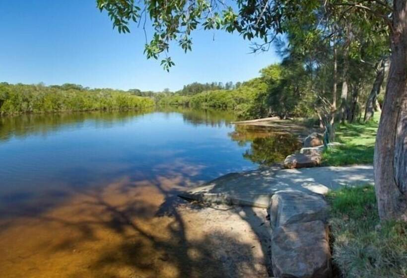 Wooli River Lodges