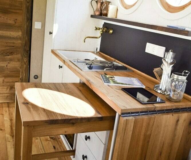 Almwagen Max Am Tegernsee