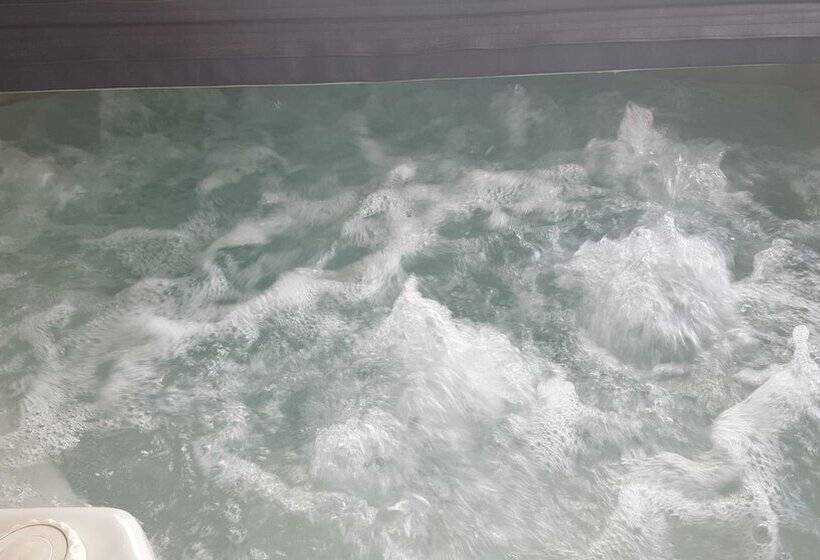 צימר Black Wattle Retreat