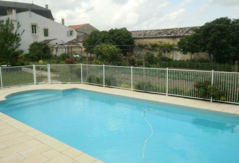 Bed and Breakfast Domaine De Berthegille