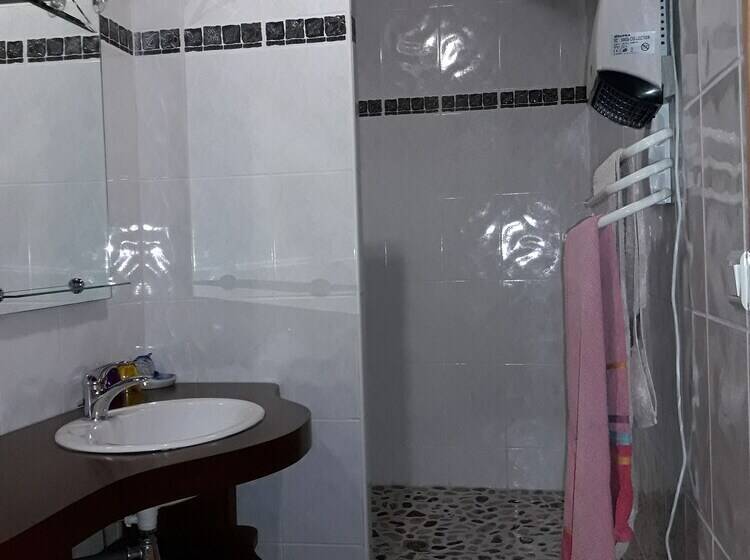 ベッドアンドブレックファースト Chambres D Hotes Azkena