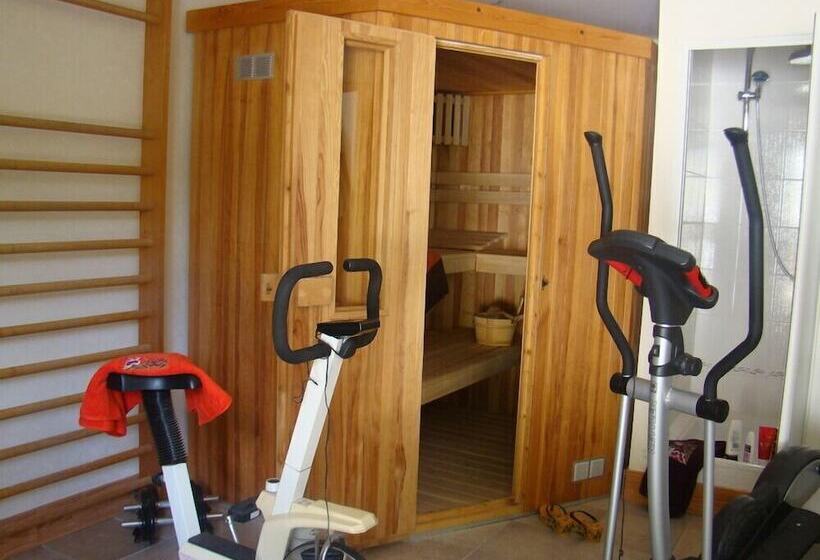 ベッドアンドブレックファースト Chambres D Hotes La Bruyere