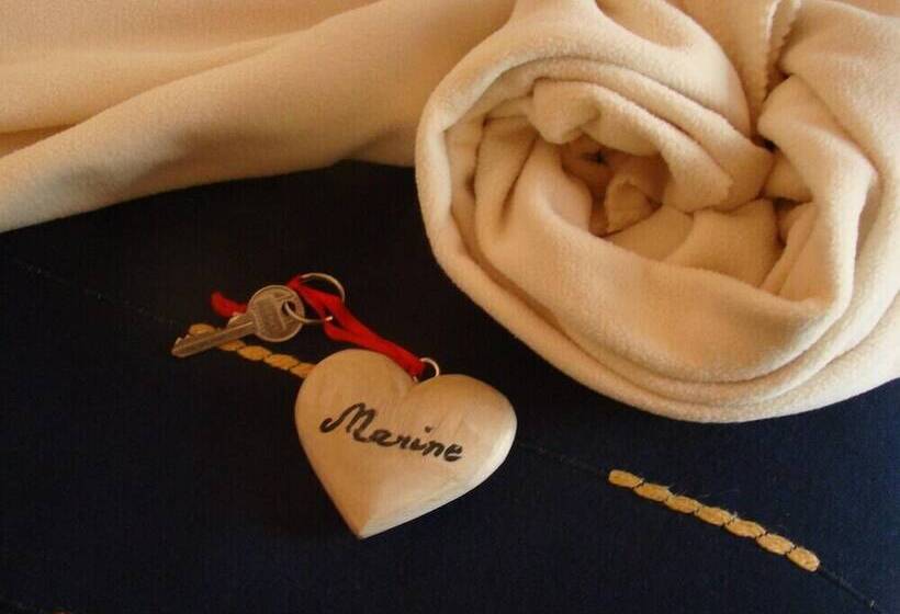 ベッドアンドブレックファースト Chambres D Hotes La Bruyere