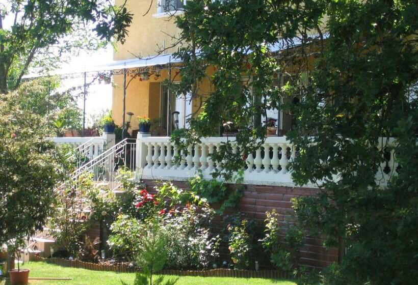 민박 La Maison Jaune