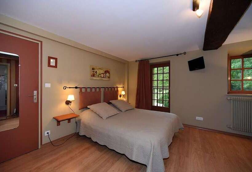 مبيت وإفطار La Correrie