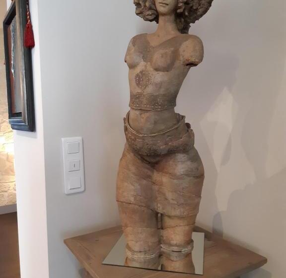 ベッドアンドブレックファースト La Glycine Blanche