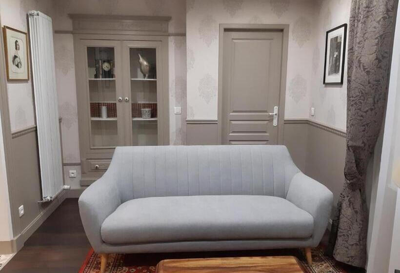 ベッドアンドブレックファースト La Glycine Blanche