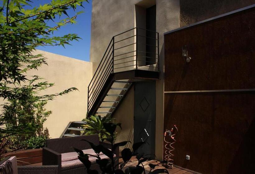 ベッドアンドブレックファースト La Glycine Blanche