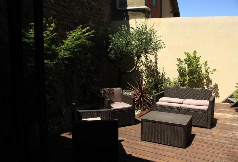 ベッドアンドブレックファースト La Glycine Blanche