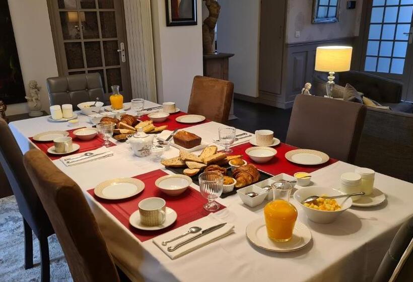 ベッドアンドブレックファースト La Glycine Blanche