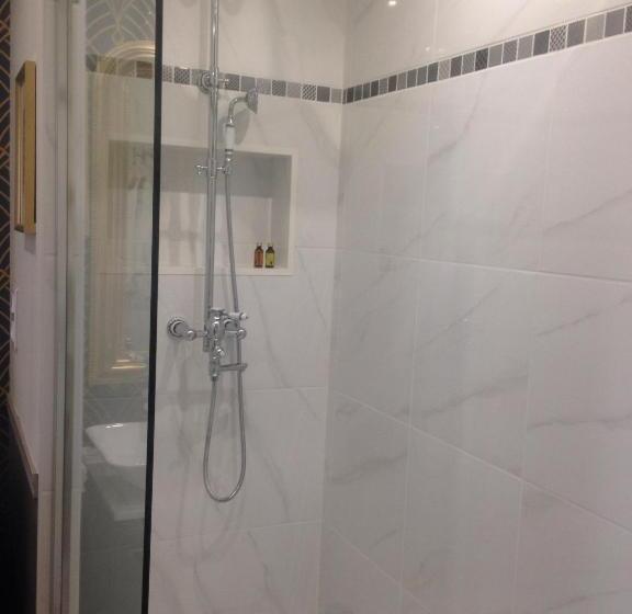 ベッドアンドブレックファースト La Glycine Blanche