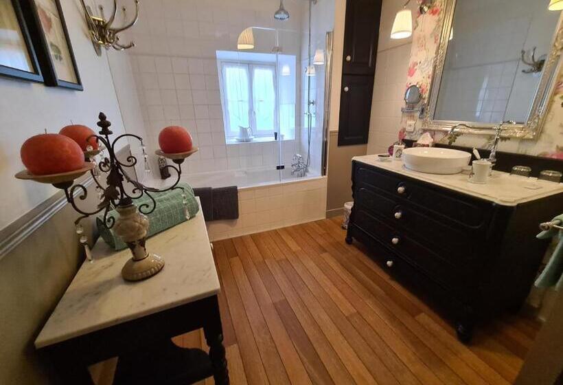 ベッドアンドブレックファースト La Glycine Blanche