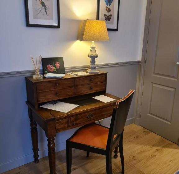 ベッドアンドブレックファースト La Glycine Blanche