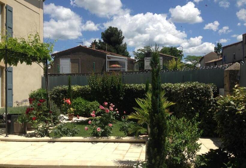 ベッドアンドブレックファースト La Glycine Blanche