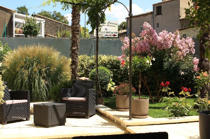 ベッドアンドブレックファースト La Glycine Blanche