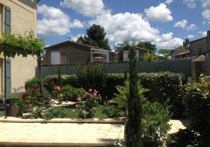 ベッドアンドブレックファースト La Glycine Blanche