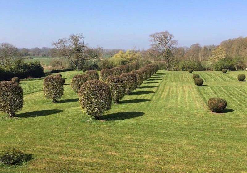 مبيت وإفطار Le Chateau D Asnieres En Bessin