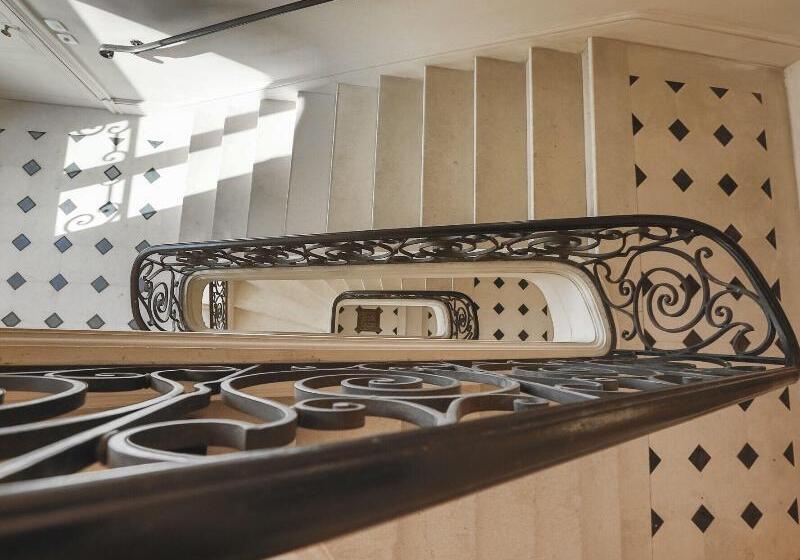 مبيت وإفطار Chateau Des Monts