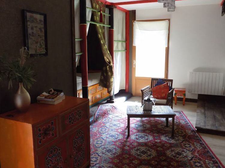 مبيت وإفطار Les Ryokans De Mandukhaï