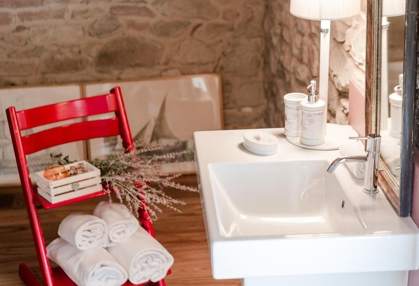 مبيت وإفطار Maeli Winery House